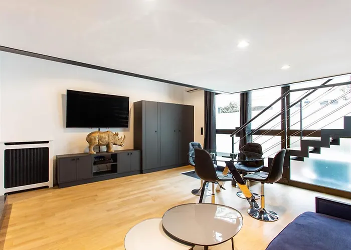 Modern For 4 People - Arc De Triomphe 파리