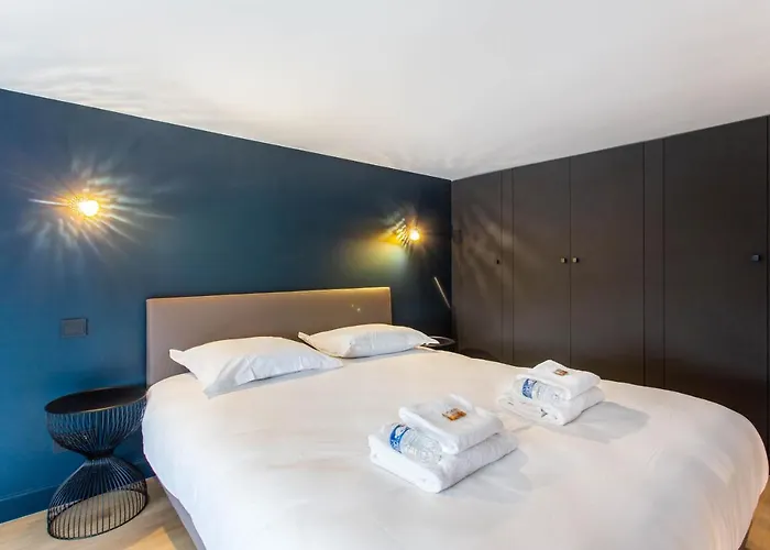 Modern For 4 People - Arc De Triomphe 파리